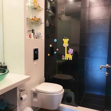 Luxury Sea View Bulldog Place Apartament