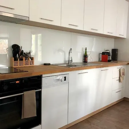Luxury Sea View Bulldog Place