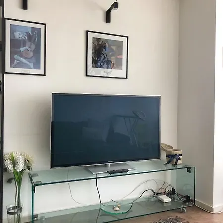 Luxury Sea View Bulldog Place Апартаменты *
